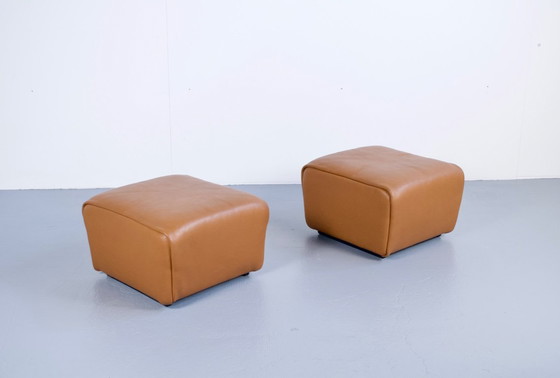 Image 1 of PAR DE REPOSAPIÉS/PUFS DE CUERO MARRÓN DS-47 DE SEDE PUBLISHER, DÉCADA DE 1970