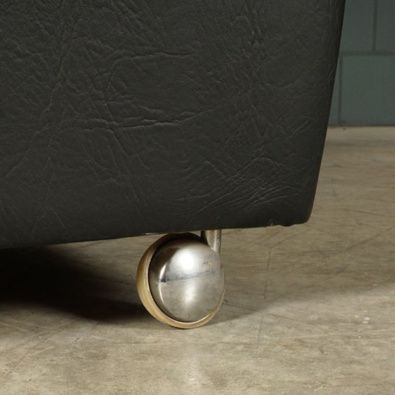 Image 1 of Vintage seating area – sofa/sofa bed – armchairs – 1960s