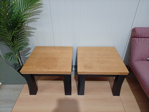 Table carrée (2 pièces disponibles)