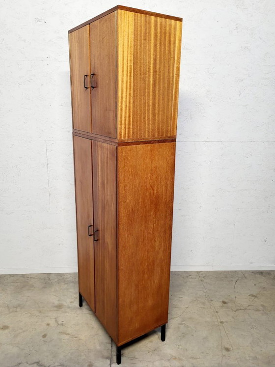 Image 1 of 2-delige (losse delen) vintage hoge opbergkast – 1960s – Echt houtfineer