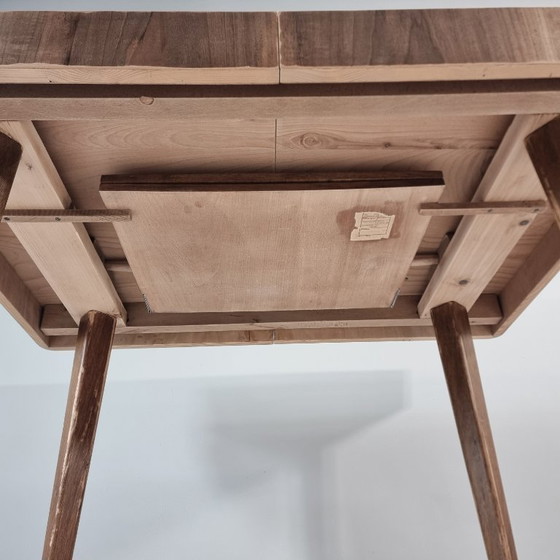 Image 1 of Table de salle à manger vintage en noyer, années 1970