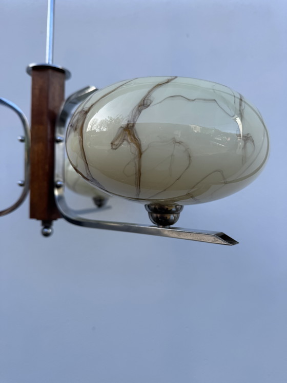 Image 1 of Lampadario Art Déco in cromo e vetro opalino marmorizzato