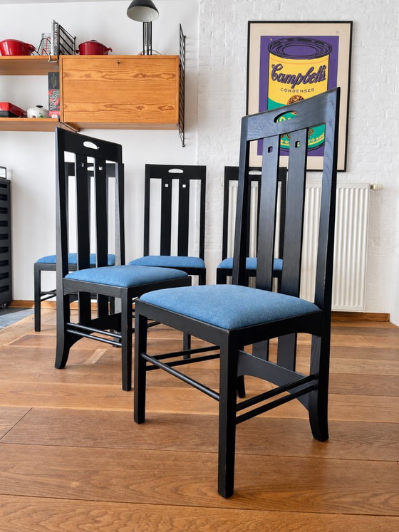 Set of 5 Ingram chairs – after a design by Charles Rennie Mackintosh – – Dining chairs, Wood, Textile (photo 4 of 10)