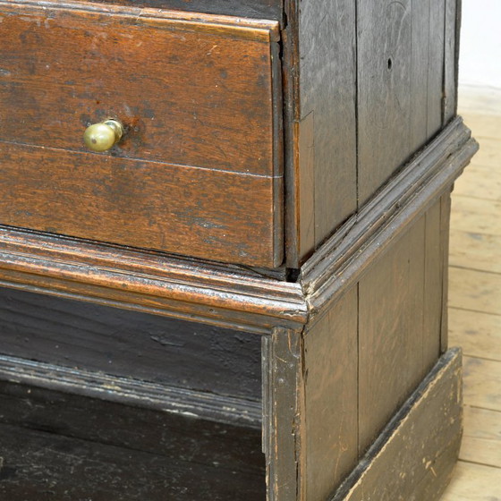 Image 1 of Engels eiken dressoir, circa 1720