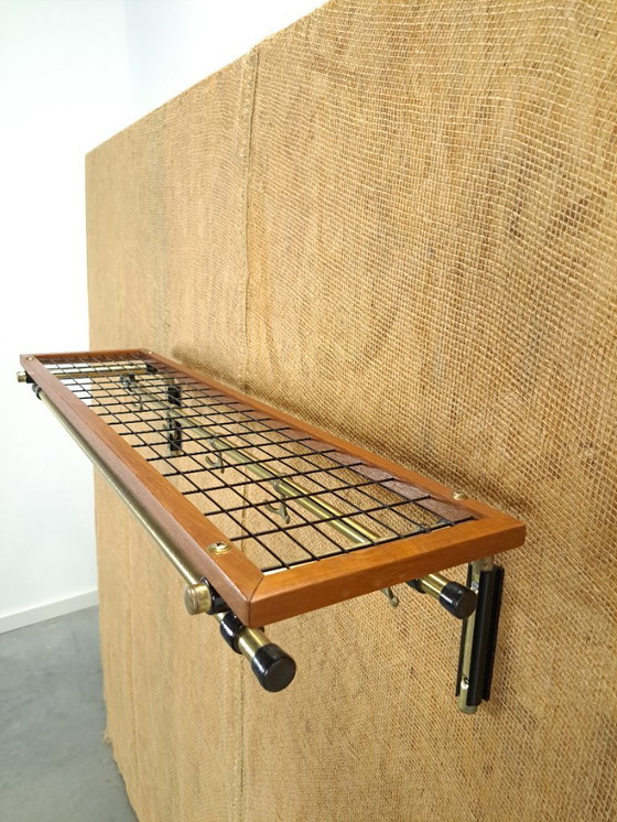 Image 1 of Appendiabiti Habo dalla Svezia in oro con legno di teak, n. 8