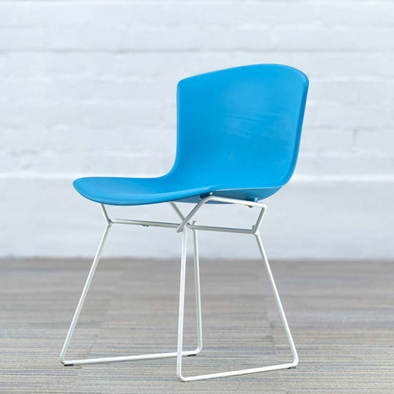 Image 1 of Knoll Plastic Side Chair Ontvangststoel