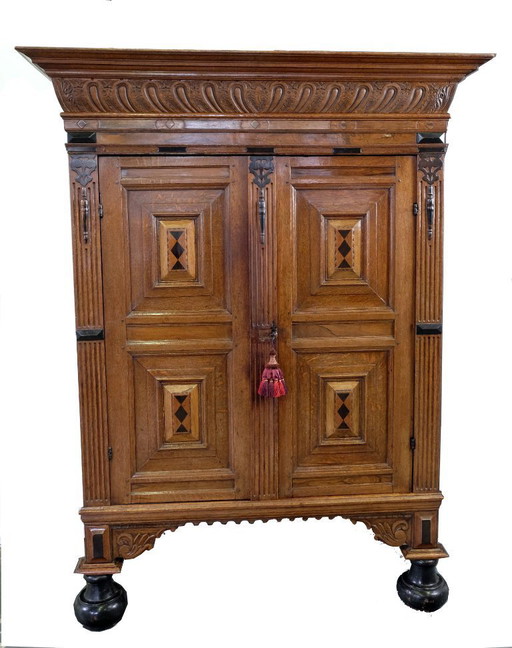 Cabinet de coussins Gelderland, fin du 17e siècle, Cabinet de coussins Gelderland fin du 17e siècle
