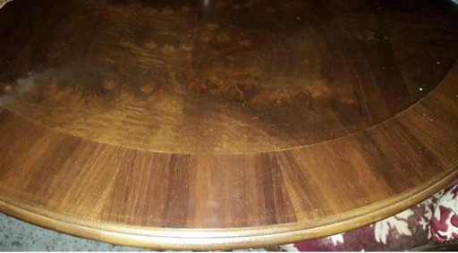 Comedor barroco con 4 sillas, en perfecto estado, como nuevo.