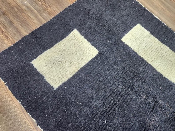 Image 1 of Handgemaakt Marokkaans zwart-wit Beni Orain tapijt, 150/250 cm