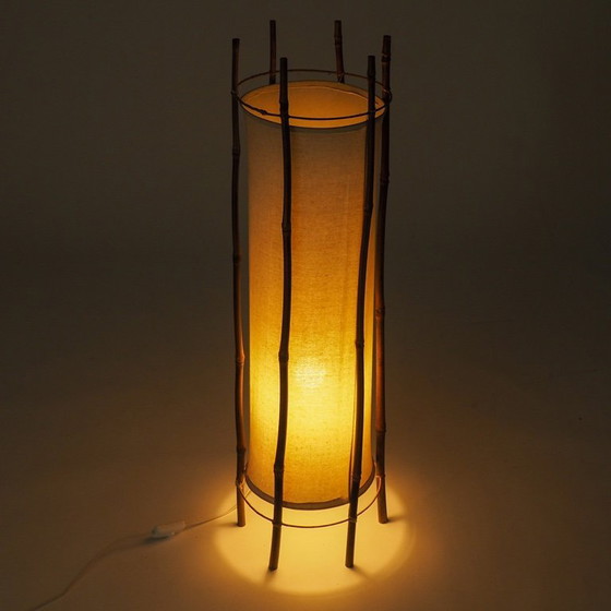 Große Stehlampe aus Bambus und Leinen von Louis Sognot – Stehleuchten, Textile (photo 14 of 17)