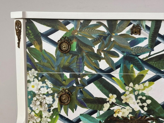 Gustavian Chest With Christian Lacroix Print – Chest of drawers, Wood, Brass (photo 4 of 9)