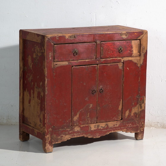 Antikes Sideboard aus Kiefernholz mit originaler roter Farbe – China, circa 1920 – Buffetschränke, Rustic (photo 4 of 40)