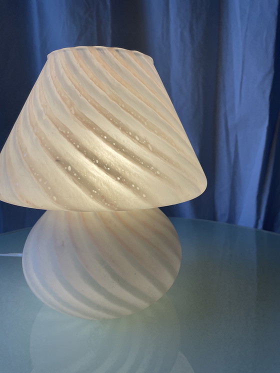Image 1 of Lampe champignon Murano swirl 1970