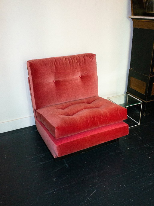 Poltrona lounge in velluto cremisi