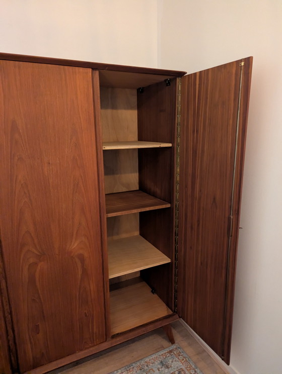 Armadio vintage in teak (impiallacciato) (3 ante) – Metal, Wood (photo 7 of 8)