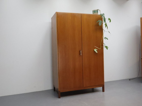 Image 1 of Vintage kledingkast | 2 deurs | Teak