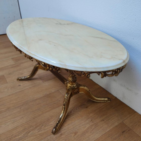 Oval Vintage Regency Coffee Table with Marble Onyx Top – Brass (photo 4 of 13)