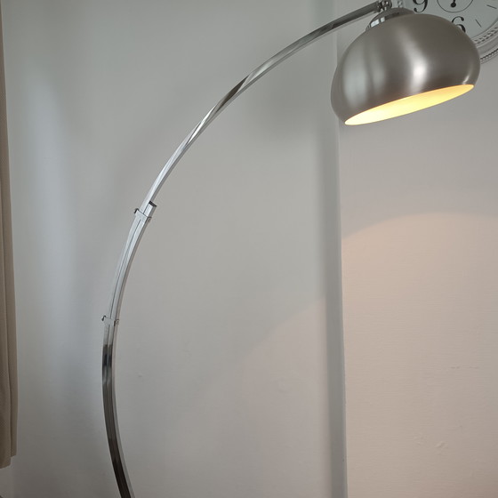 Image 1 of Lampadaire Arc Vintage Harvey Guzzini – Années 1970