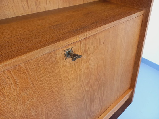 Image 1 of Meuble secrétaire bibliothèque de rangement vintage en bois de chêne des années 60