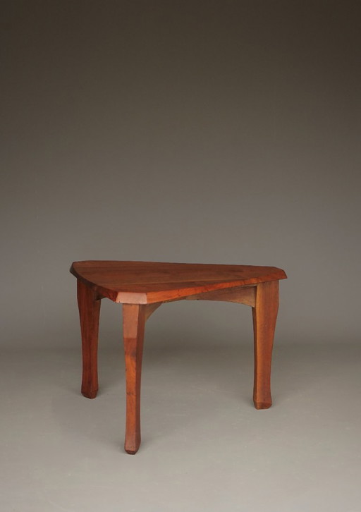 Antroposofische organische salontafel uit het midden van de eeuw in walnoot