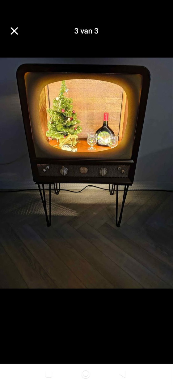 Unique vintage television creatively converted into an illuminated liquor cabinet., Radiobell, Metal (photo 12 of 12)