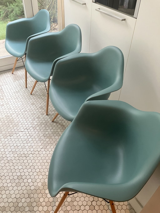 4x Vitra DAW, Ocean, esdoorn goud