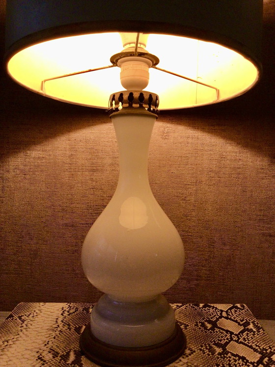 Image 1 of Lampada da tavolo vintage in vetro opalino