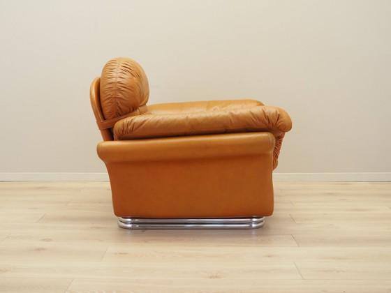 Image 1 of Fauteuil orange, design de l'âge de l'espace, années 1960, production : Italie