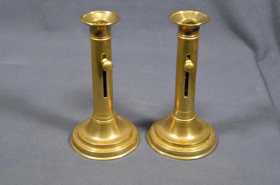 Paar 19e-eeuwse Franse messing push-up kandelaars, circa 1880 – Kandelaars en kaarsen, Brass (photo 9 of 9)