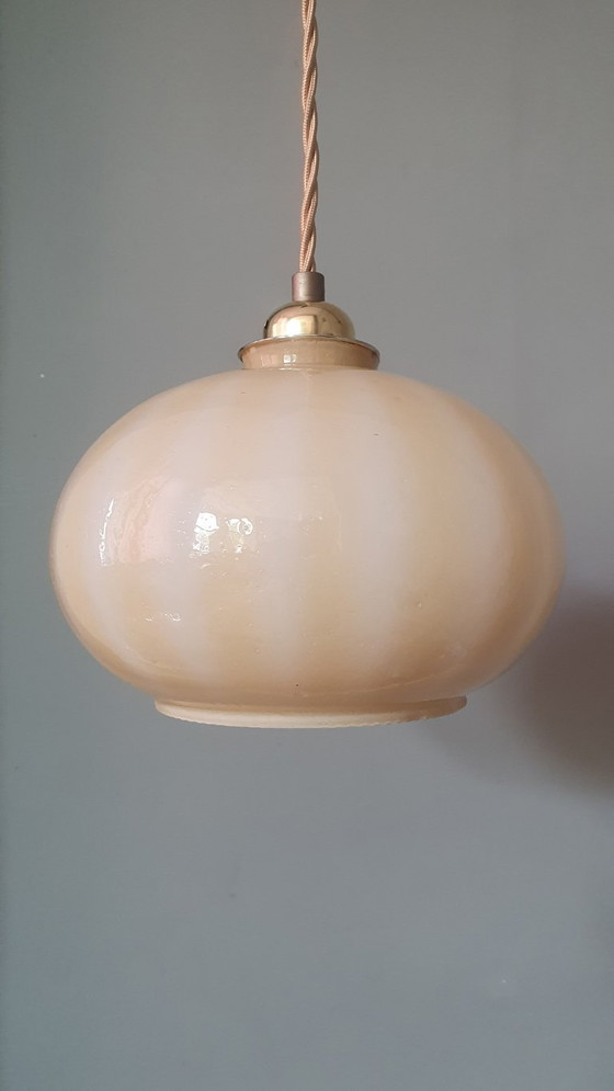 Image 1 of Lampada a sospensione vintage in vetro opalino giallo pastello/arancione