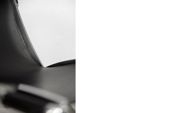 Image 1 of Vintage Minimalist Italian Leather Chair, 1980s