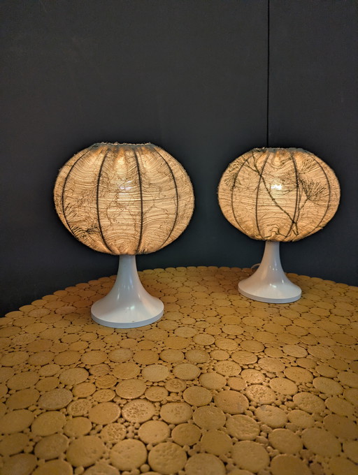 Set 2 vintage nachtlampjes wol/ kunststof