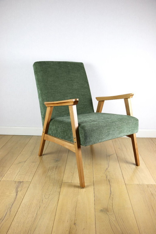 Classic armchair green olive structural light wood