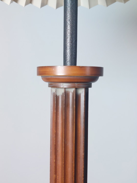 Image 1 of Lampada da tavolo vintage, lampada da comodino, decorazione a colonna, paralume plissettato in plastica