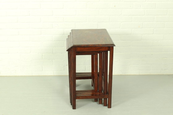 Tables gigognes en palissandre italien avec incrustations de cuivre – Tables d'appoint, Wood, Copper (photo 3 of 11)