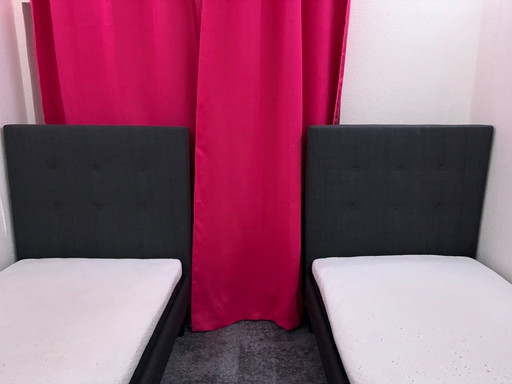 2 nieuwe eenpersoons bedden te koop!!