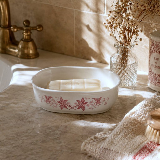 19th-century soap dish from the Maastricht "Spring" collection, ironstone