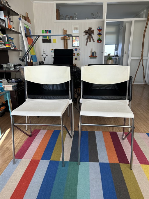 2 italienische Designerstühle Ciao Hersteller Marke MIDJ