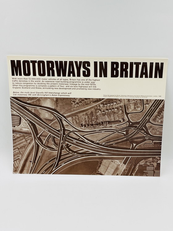 Image 1 of Lot de 8 photos cartonnées « Motorways in Britain « 