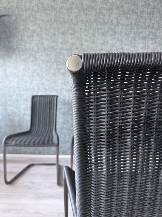 Image 1 of Set van 4 Tecta D20 sledestoelen - zwart wicker & parelchroom