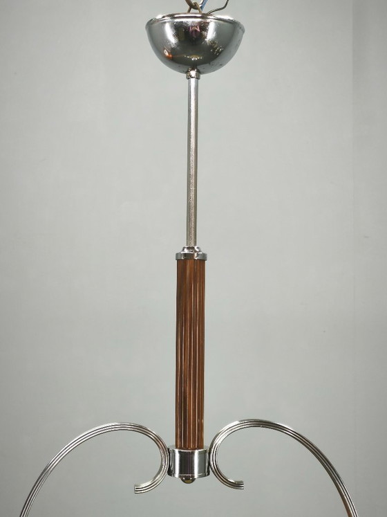 Image 1 of Lampadario ceco Art Déco degli anni '30 in cromo e vetro satinato.