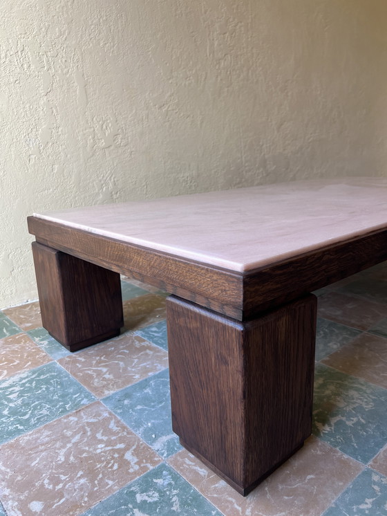 Image 1 of Salon Tafel Brutalismus Zartrosa Marmor Walnussfarbenes Holz