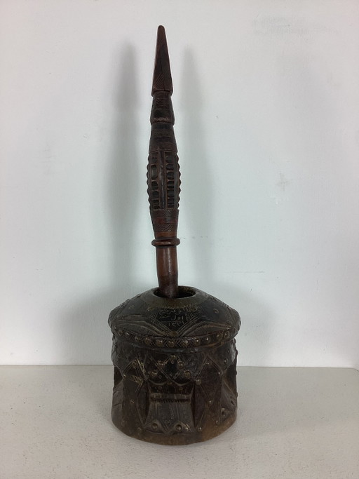 Antieke Vintage Noord-Afrikaanse Houten Vijzel Met Stamper