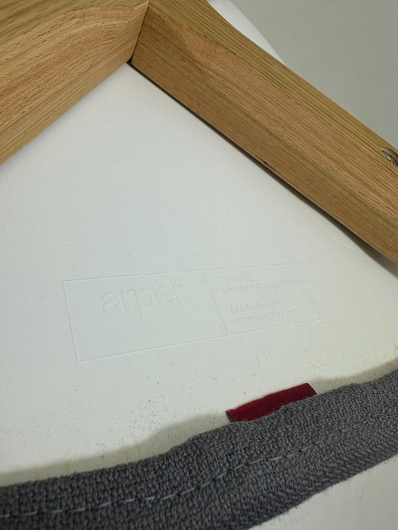 Sillas de diseño Arper Duna, Sillas de comedor, Textil, Madera, Gris (foto 14 de 14)