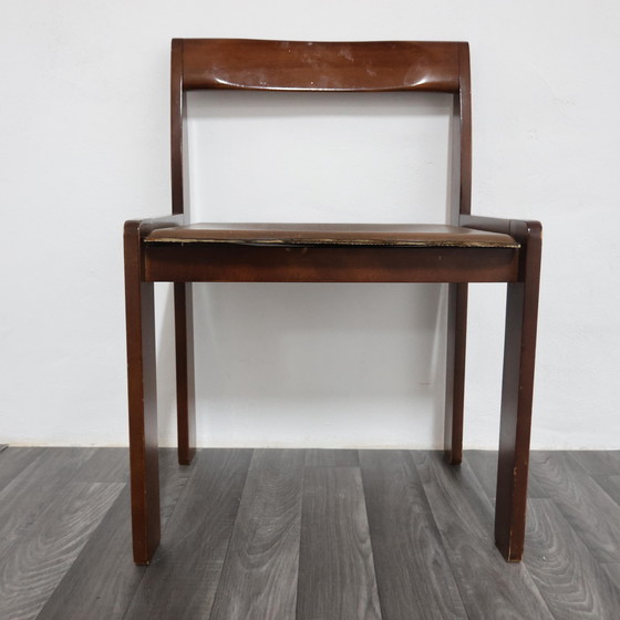 Image 1 of Eetkamerset met 4 houten stoelen uit de jaren 60, vintage modern design.