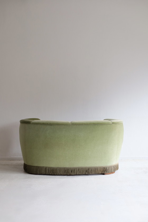 Image 1 of Dänisches 2-Sitzer-Sofa aus den 60er/70er Jahren, grüner Samt