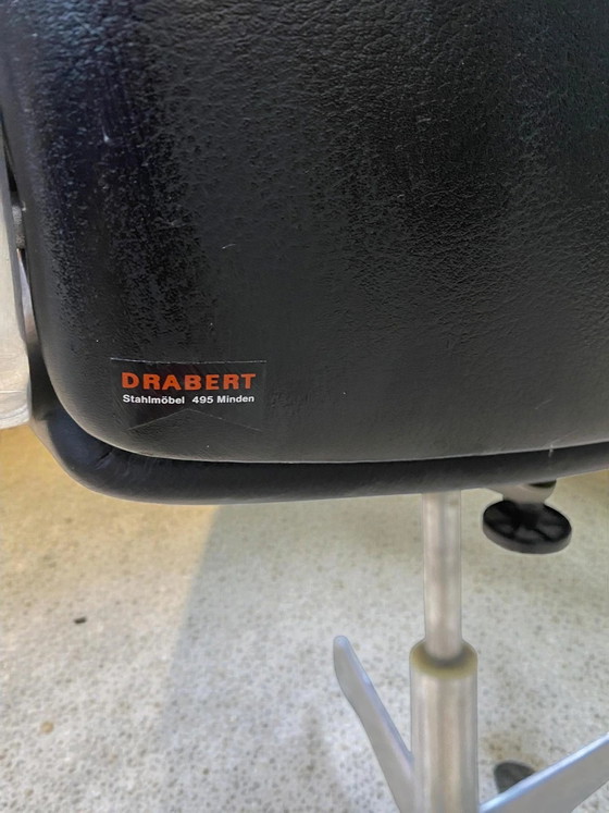 Chaise de bureau vintage Drabert Confer en cuir noir | Chaise pivotante Mid Century Modern Space Age | (photo 6 of 14)