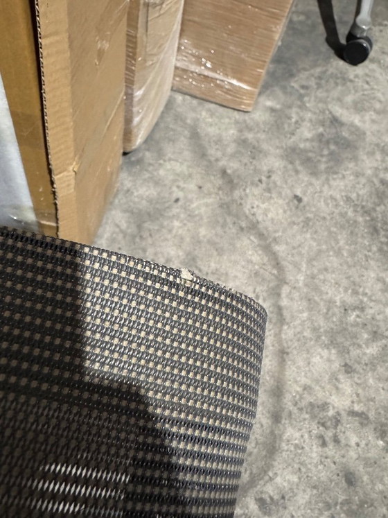 Image 1 of Chaises Herman Miller Setu Alpine d'occasion (40 disponibles)