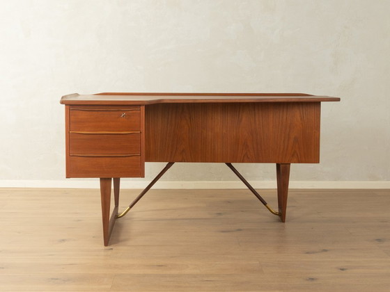 Image 1 of Boomerang-bureau, Peter Løvig Nielsen