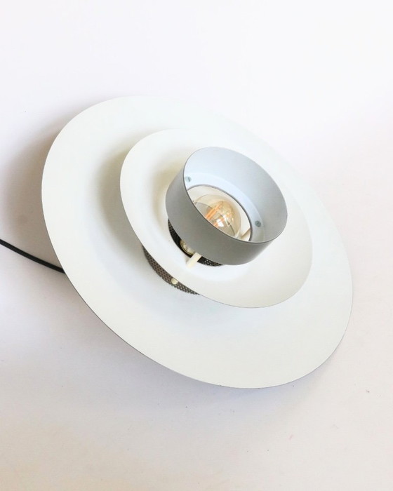 Image 1 of Lampe bol danoise vintage, suspension en métal canon de fusil, style rétro